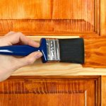 How to paint a wooden door