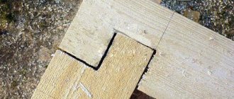 Corner connection of timber to main tenon